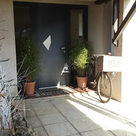 Bed & Breakfast Paris Cote Jardin 3*